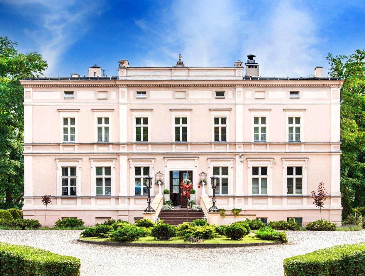 Palac Bialokosz Hotel Exterior photo